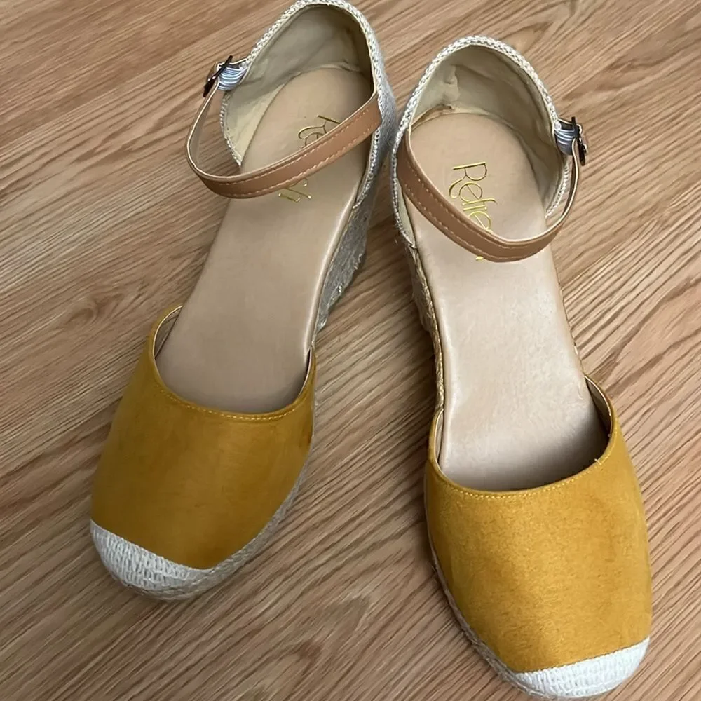MADE IN SPAIN WOMEN’S SIZE 9 SUEDE CLOSED TOE ESPADRILLE SANDALS